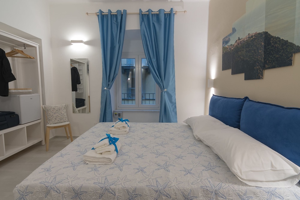 Affittacamere Del Golfo E Delle Cinque Terre 15/50