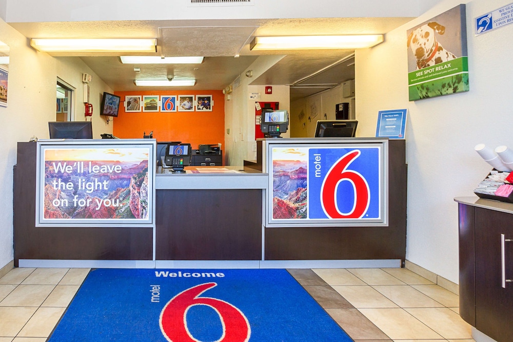 Motel6 Mesa, AZ - North 15/53