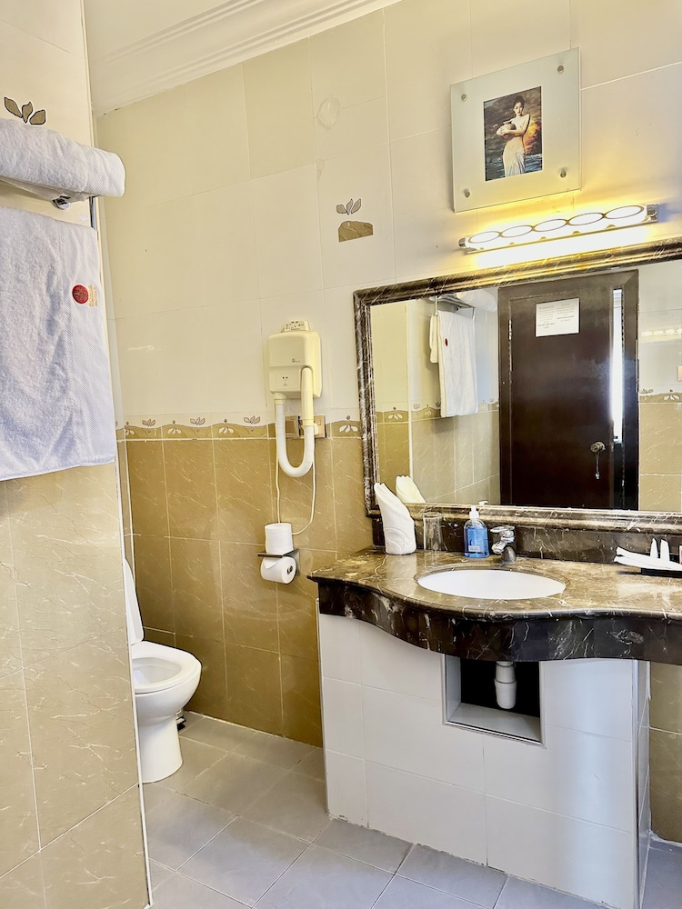 Sonia Hotel 27/28