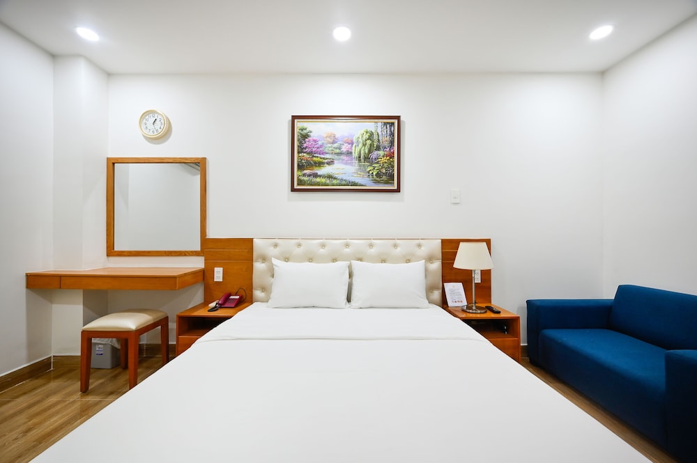 Vivian Hotel 16/19