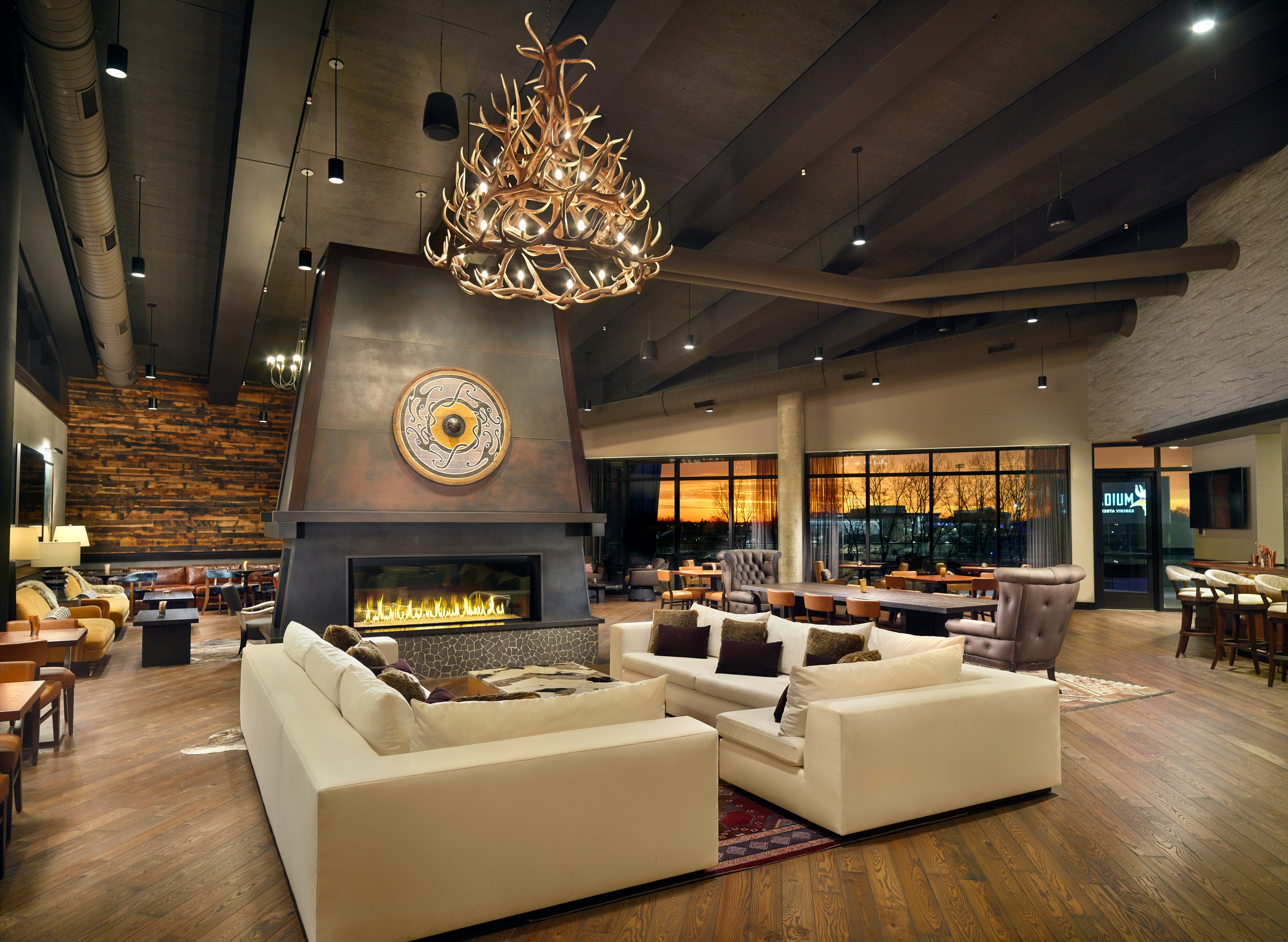 Omni Viking Lakes Hotel 18/39