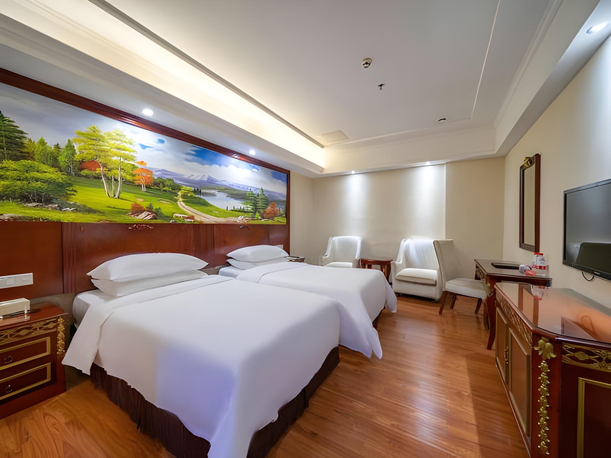 Standard, Twin Beds, No Window