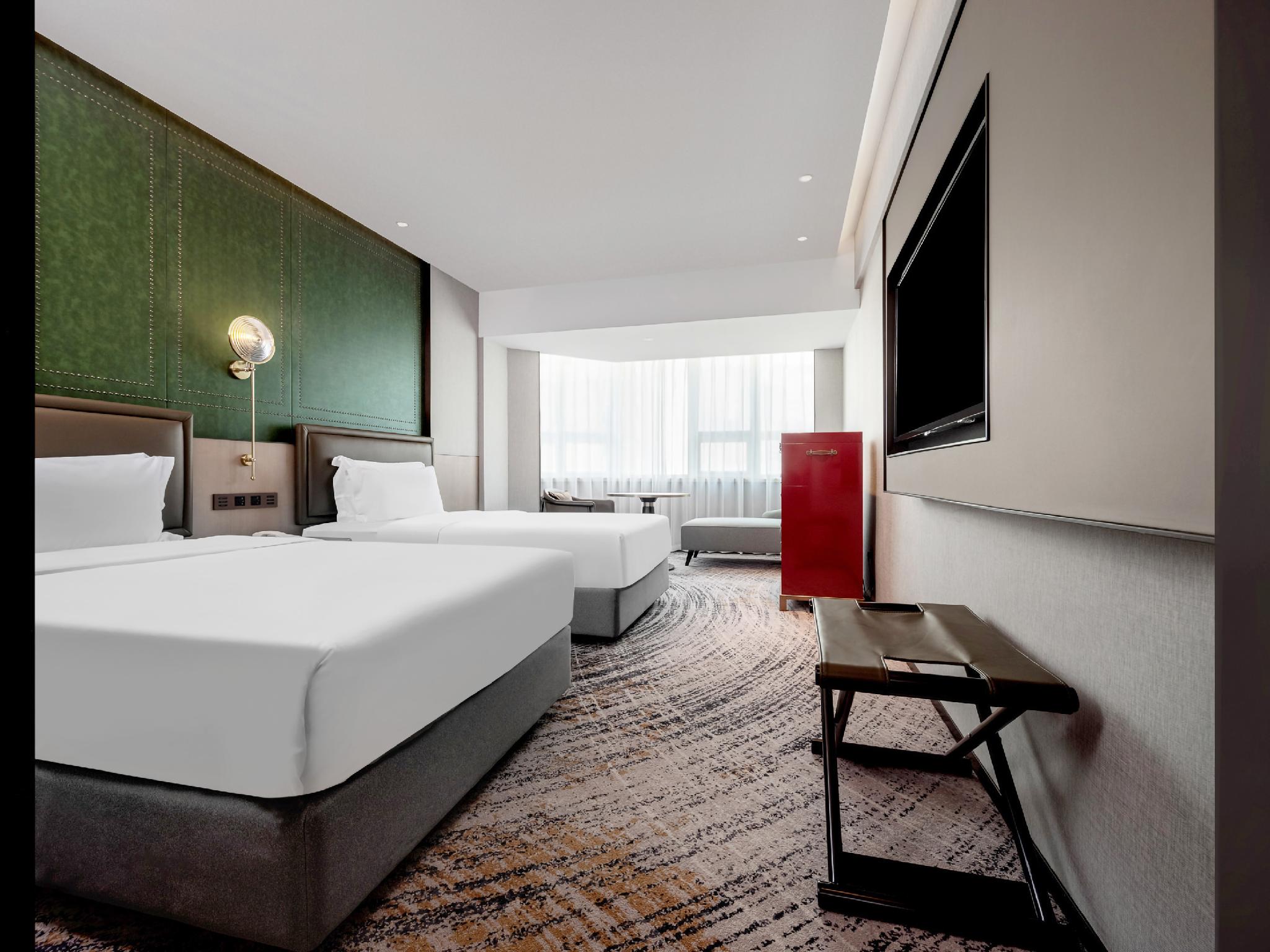 Premier Twin Room