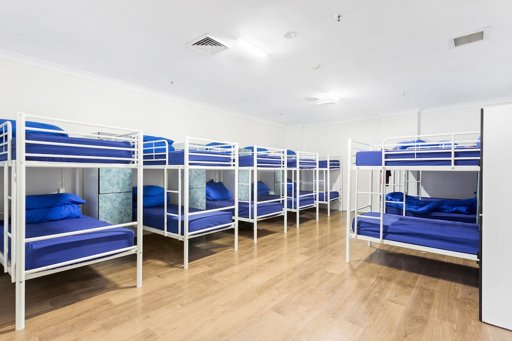 Sydney Backpackers 19/26