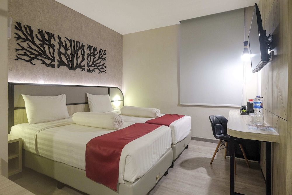 Front One Gosyen Hotel Salatiga 17/50