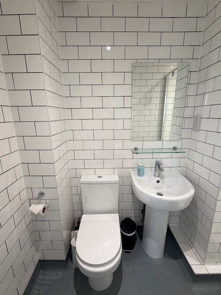 BRIGHTON HOTEL(FORMERLY BEST WESTERN BRIGHTON) 45/45