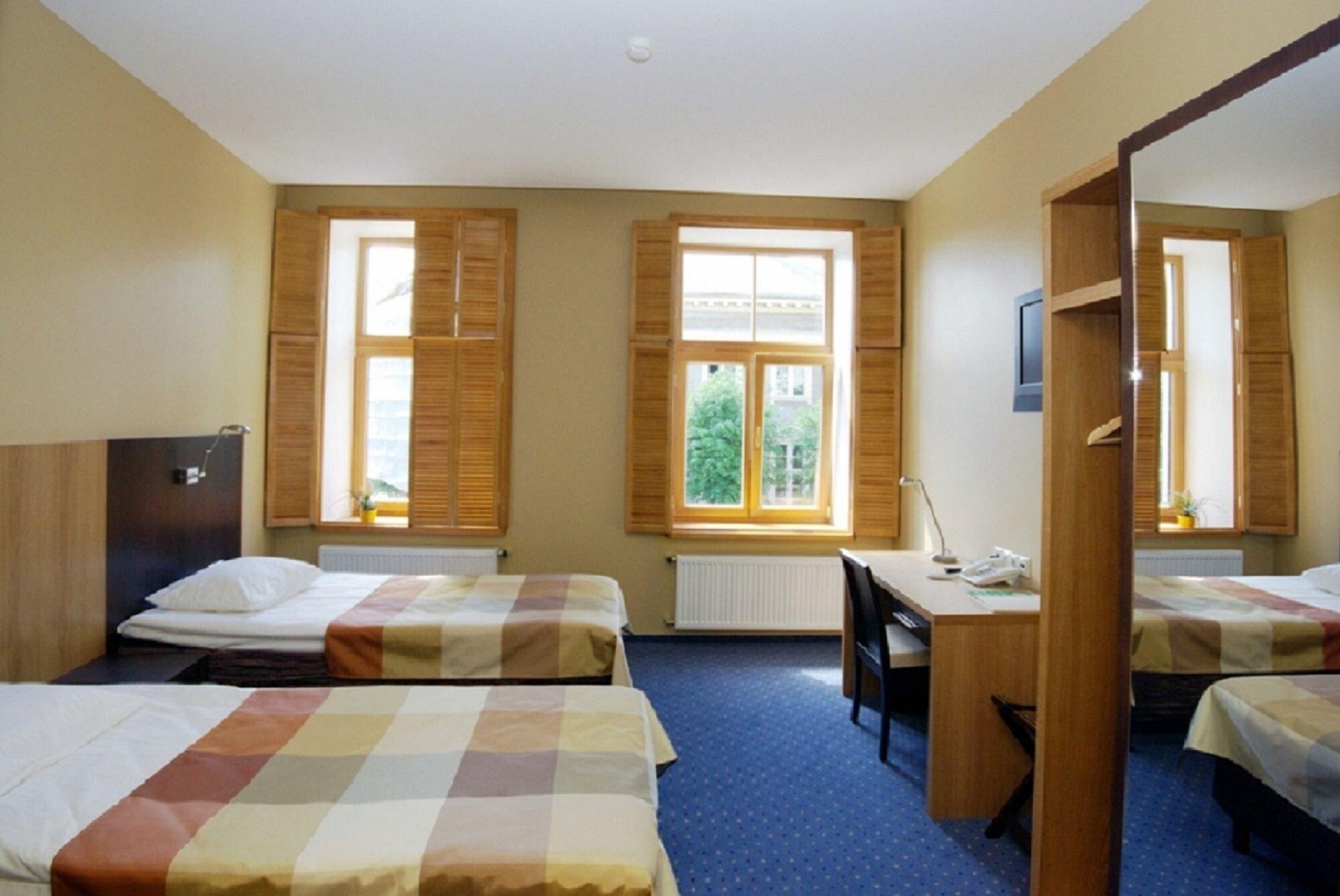 1 Bedroom, Family