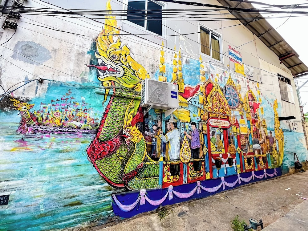The Habour Front Hotel Surat Thani 40/46