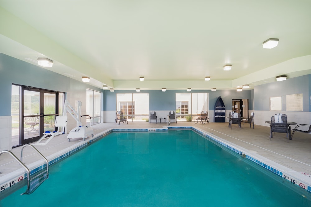 Holiday Inn Express Bloomsburg 46/74