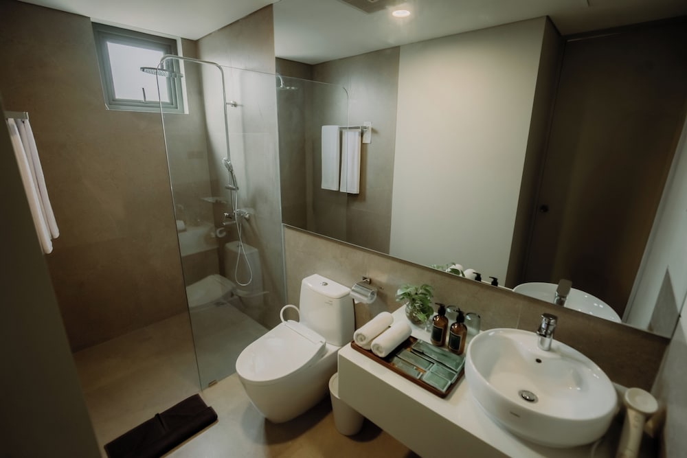 Jiro Hotel 49/50