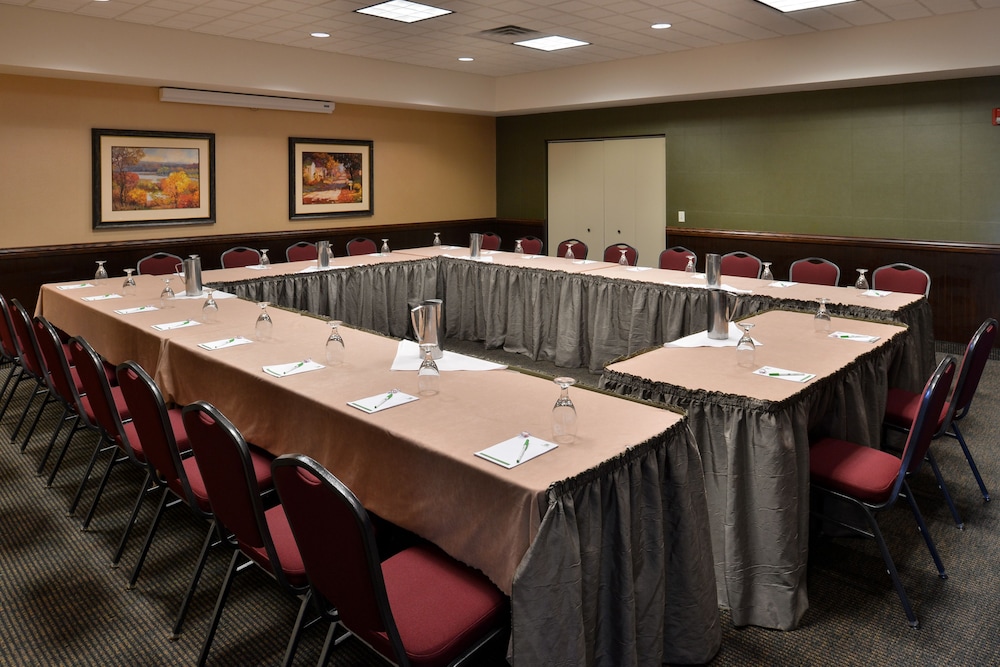 Holiday Inn Stevens Point Convention Ctr 58/72