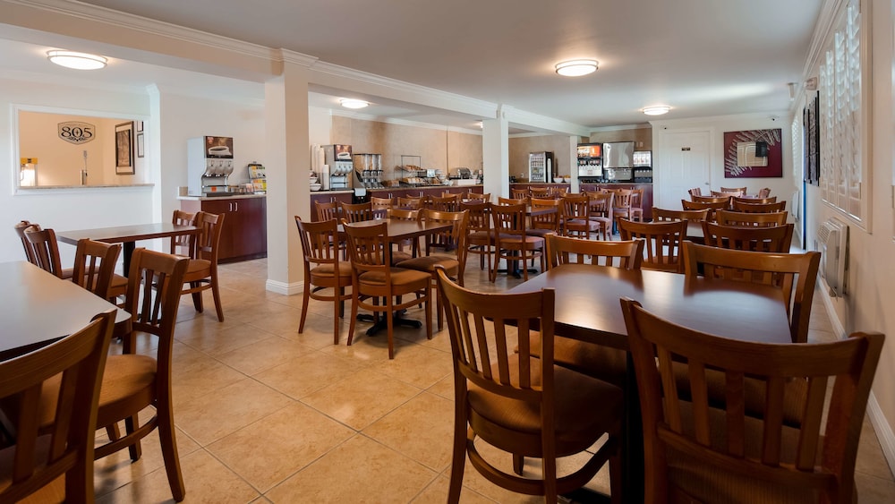 Lompoc Valley Inn and Suites 27/33