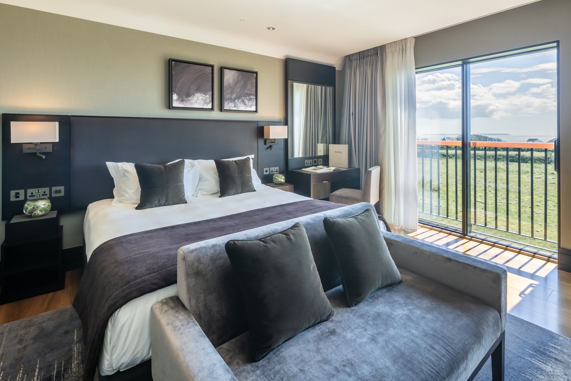 Superior, Twin Beds, Courtyard View, Garden Area
