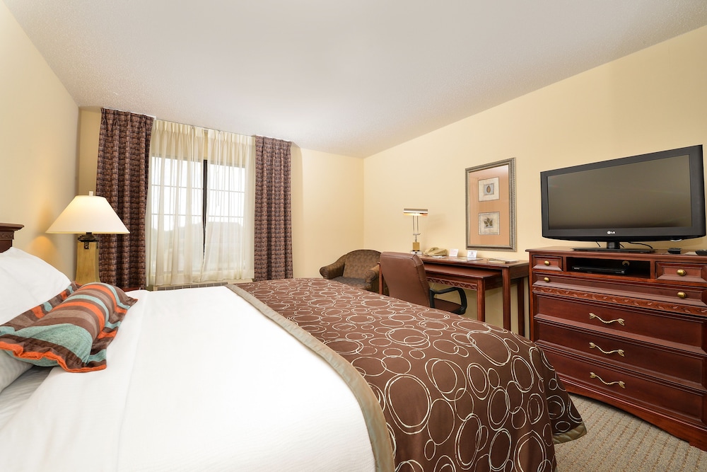 Staybridge Suites West Des Moines 25/76