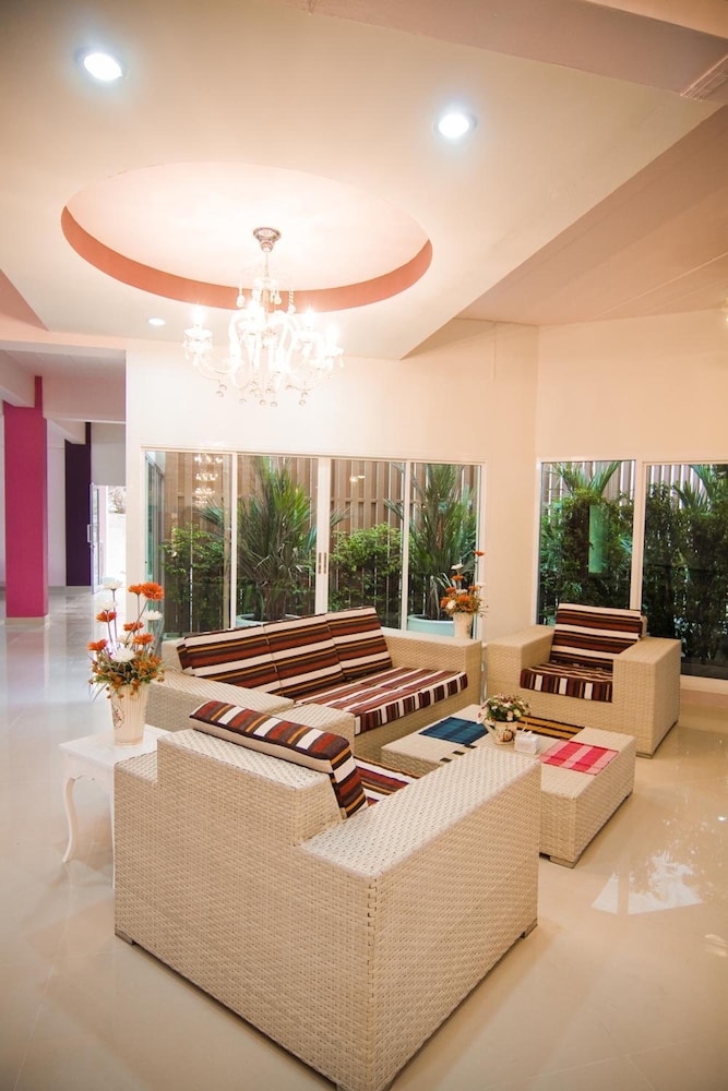 Boonsiri Boutique Hotel 8/50