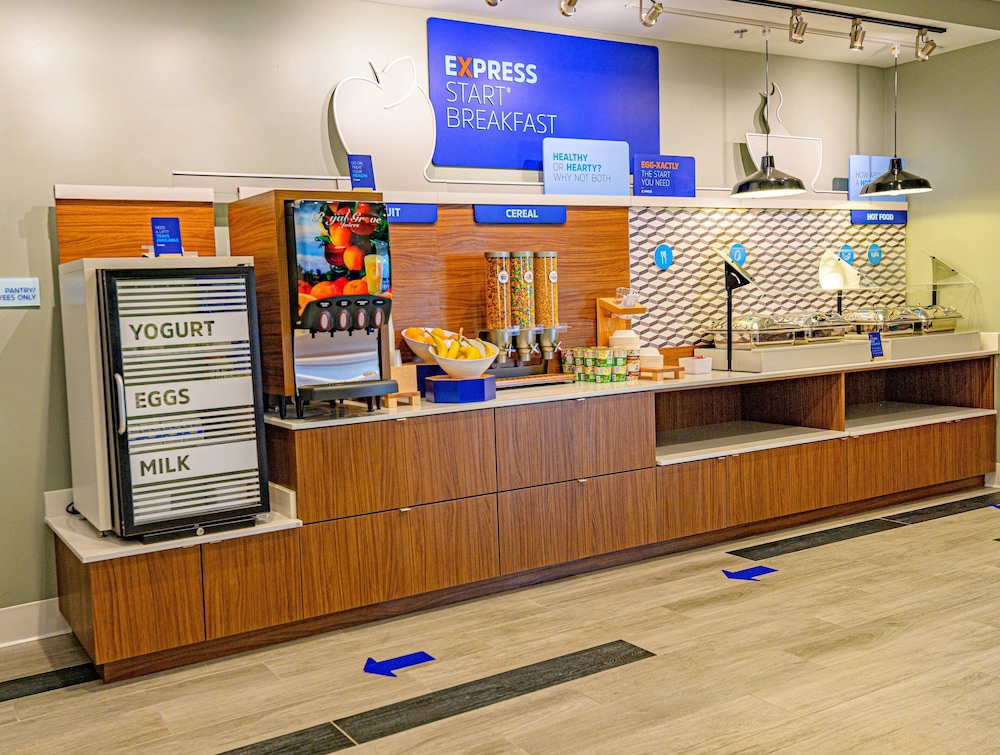 Holiday Inn Express And Suites Dayton East Beavercreek 9/46