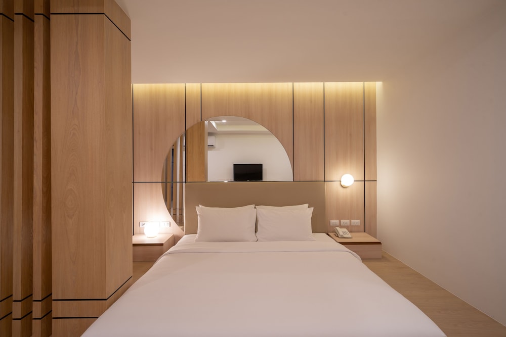 Bedline Hotel - SHA Certified 18/36