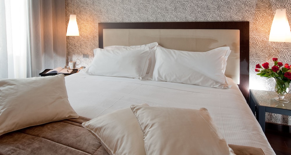 Fiume Hotel 25/53