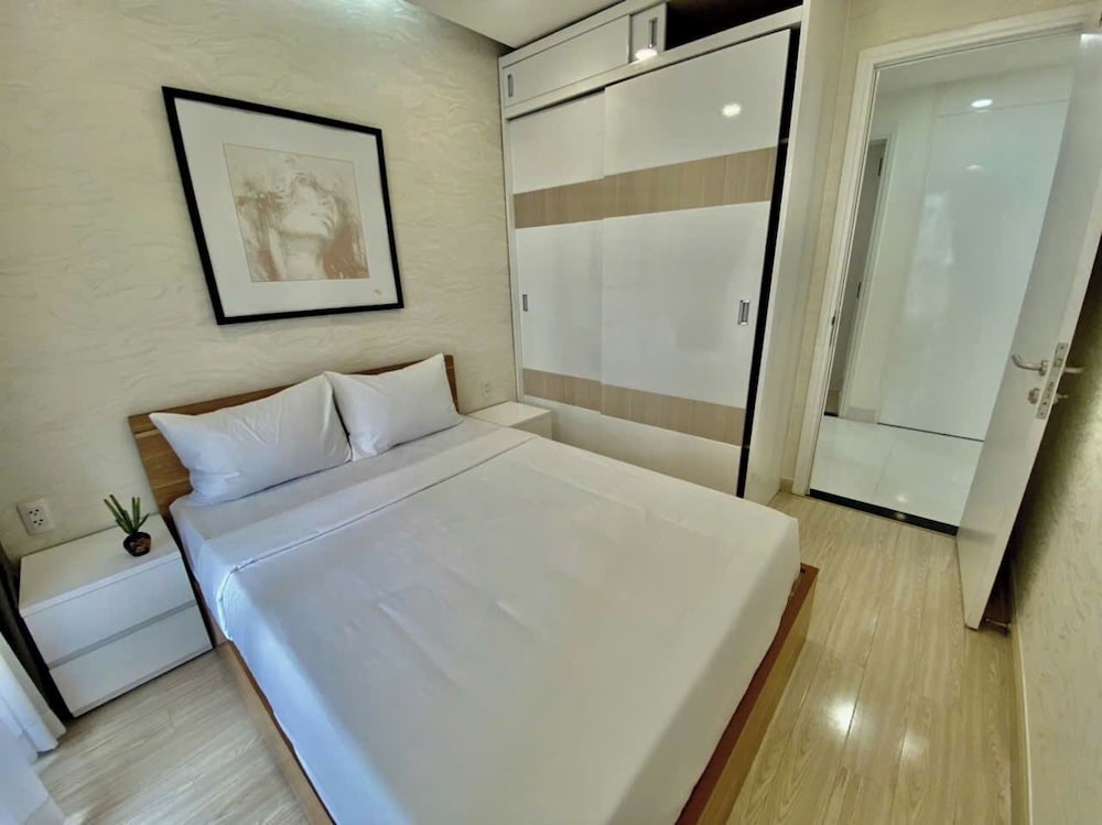 GRAND, APARTMENT