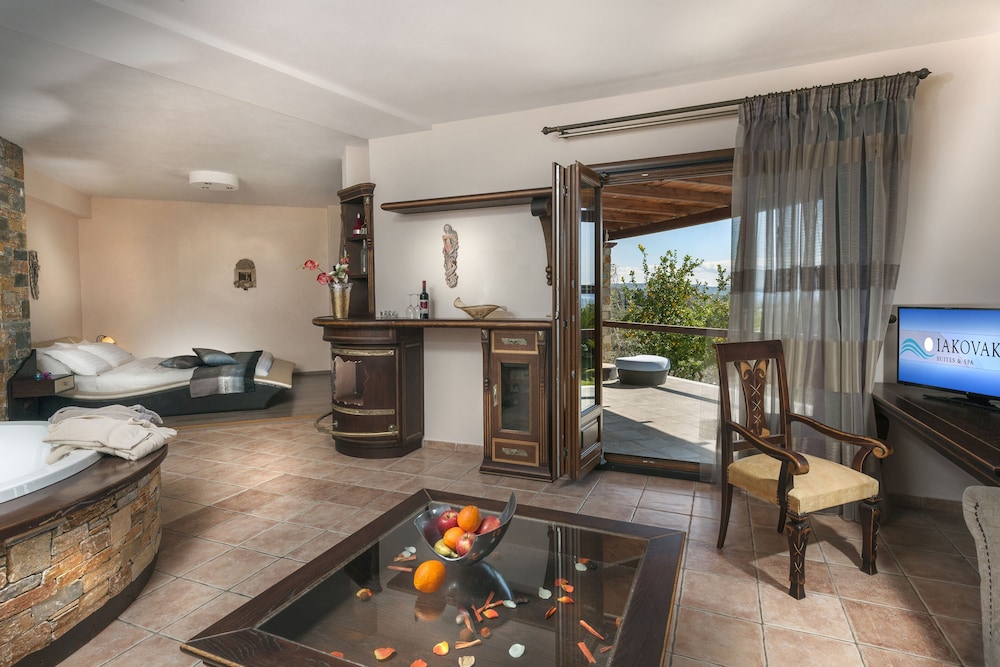 Iakovakis Suites Spa 24/50