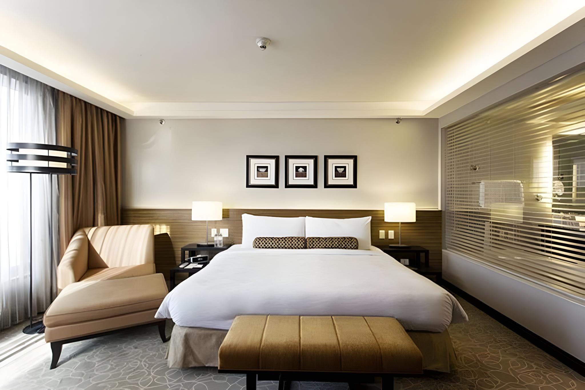Grand, Deluxe, King Bed, Tower Wing