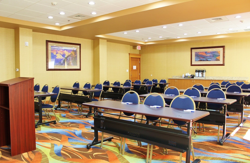 HOLIDAY INN EXPRESS FLAGSTAFF 47/63