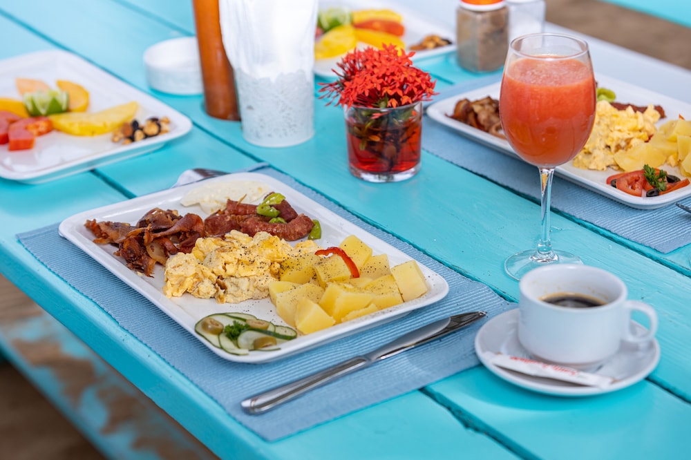 Hotel Playa Colibri 46/72