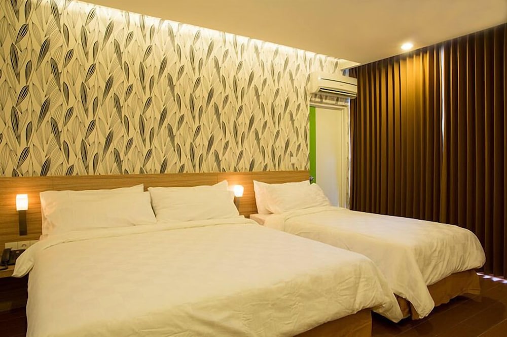 deMira Hotel Gubeng Surabaya 10/26