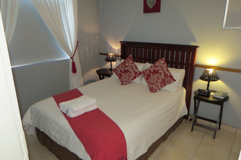 Smithland Guest Apartments 7/50