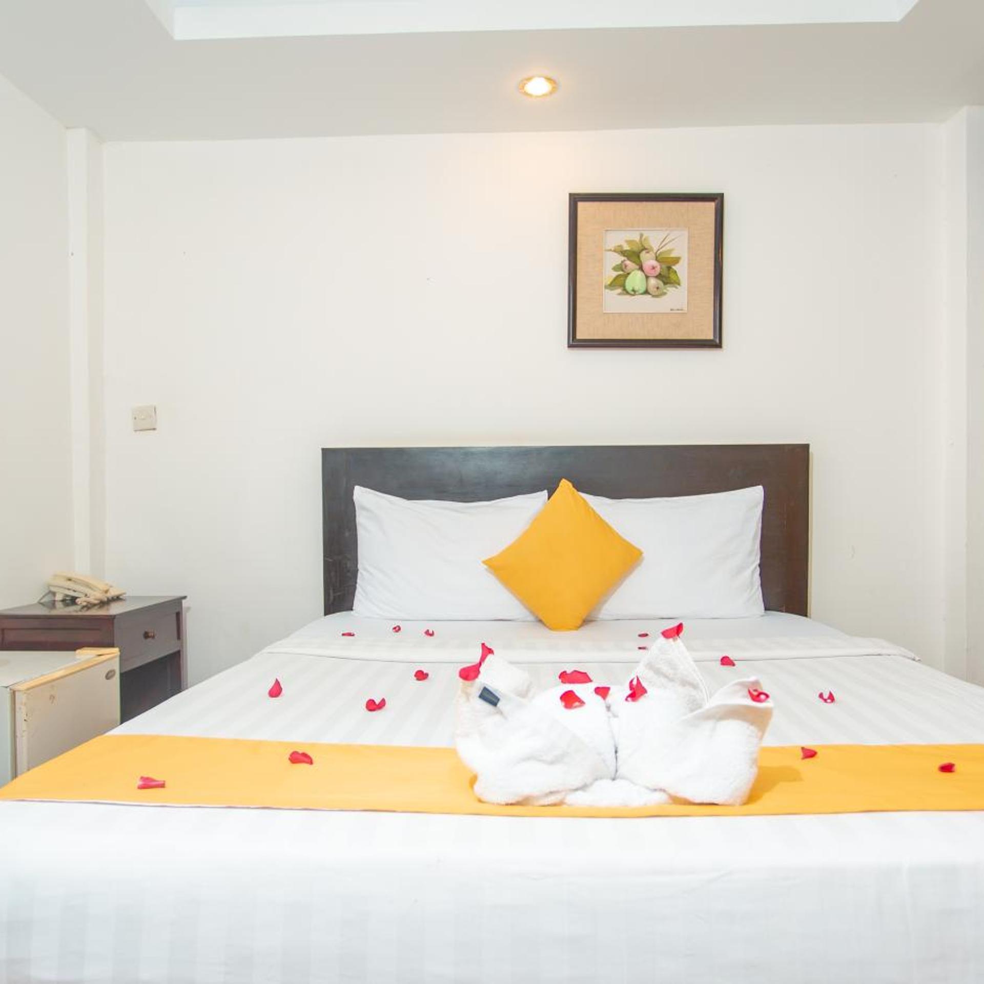 Standard, Double Bed, No Window