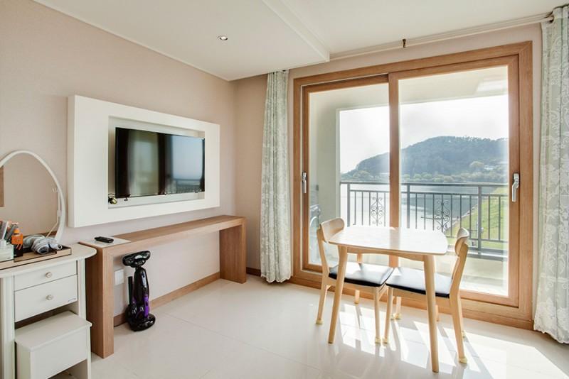 Jeju Moolmaerang Pension 10/14