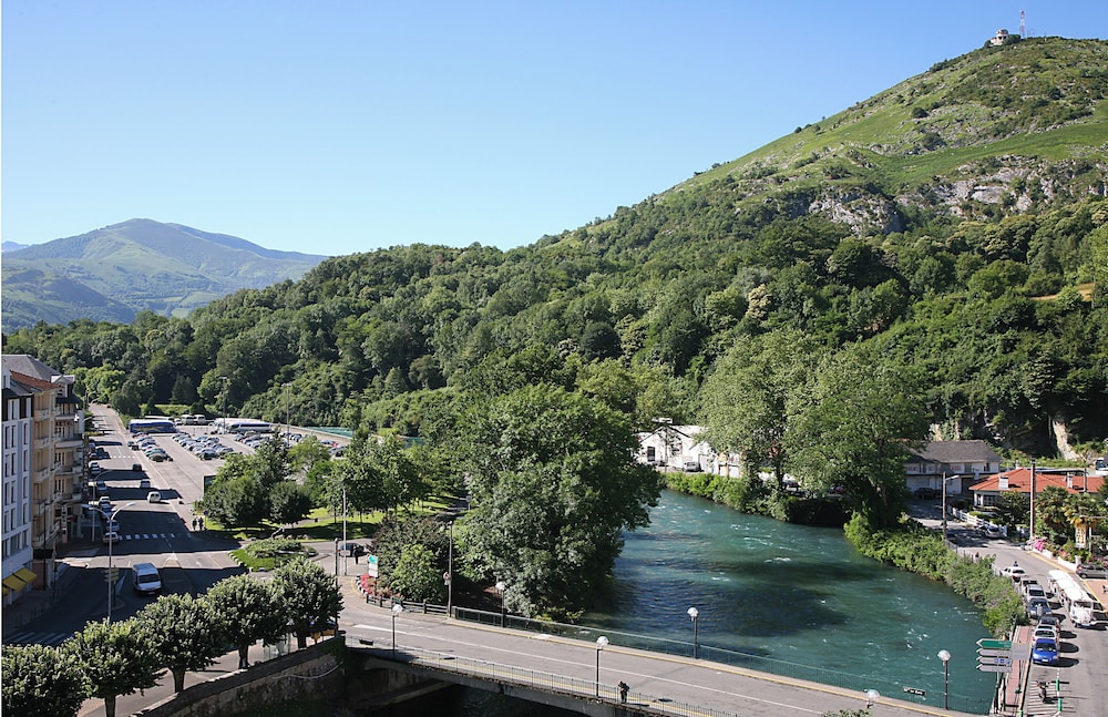 surroundings