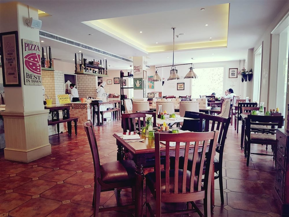 The Palms Town Country Club 29/44