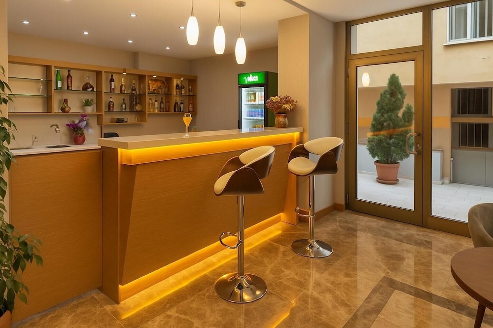 Grand Hotel Avcilar 8/50