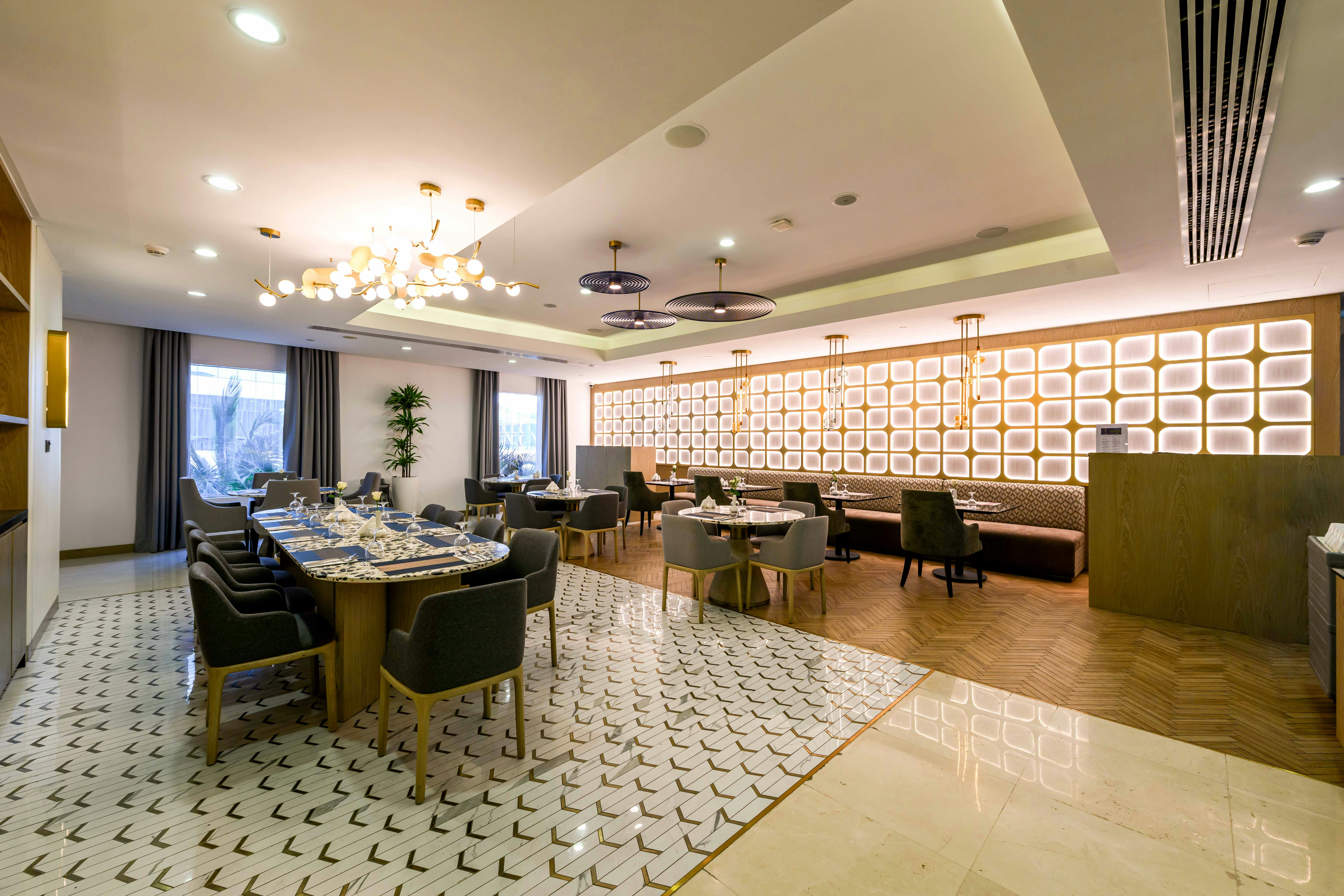 فندق الاندلس مول(DoubleTree by Hilton Jeddah Al Andalus Mall) 30/44