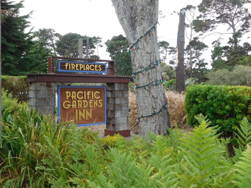Pacific Gardens Inn 11/64