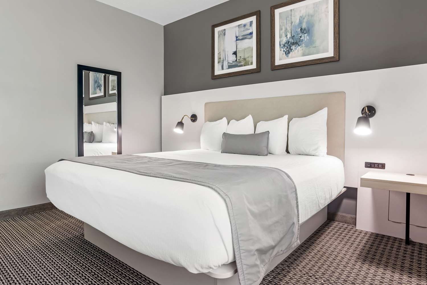 Best Western Plus Two Rivers Hotel & Suites 14/35