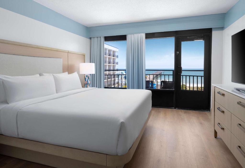 1 BEDROOM, SUITE, KING BED, BUNK BEDS, ACCESSIBLE