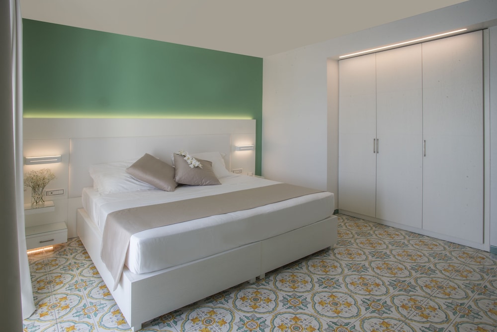 Lloyd's Baia Hotel 22/64