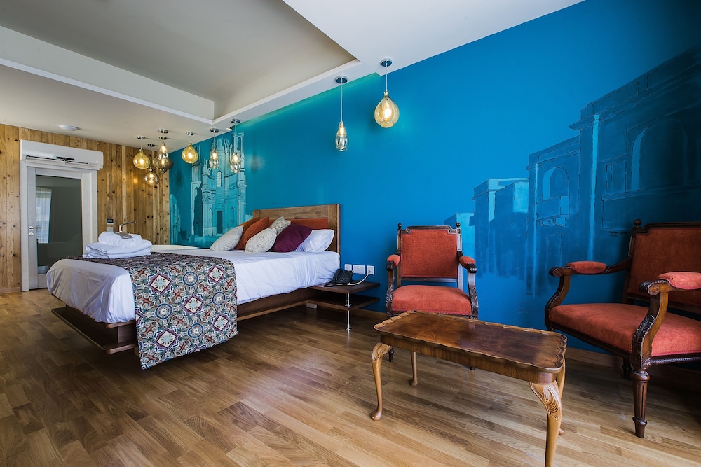 MURELLA LIVING 18/46