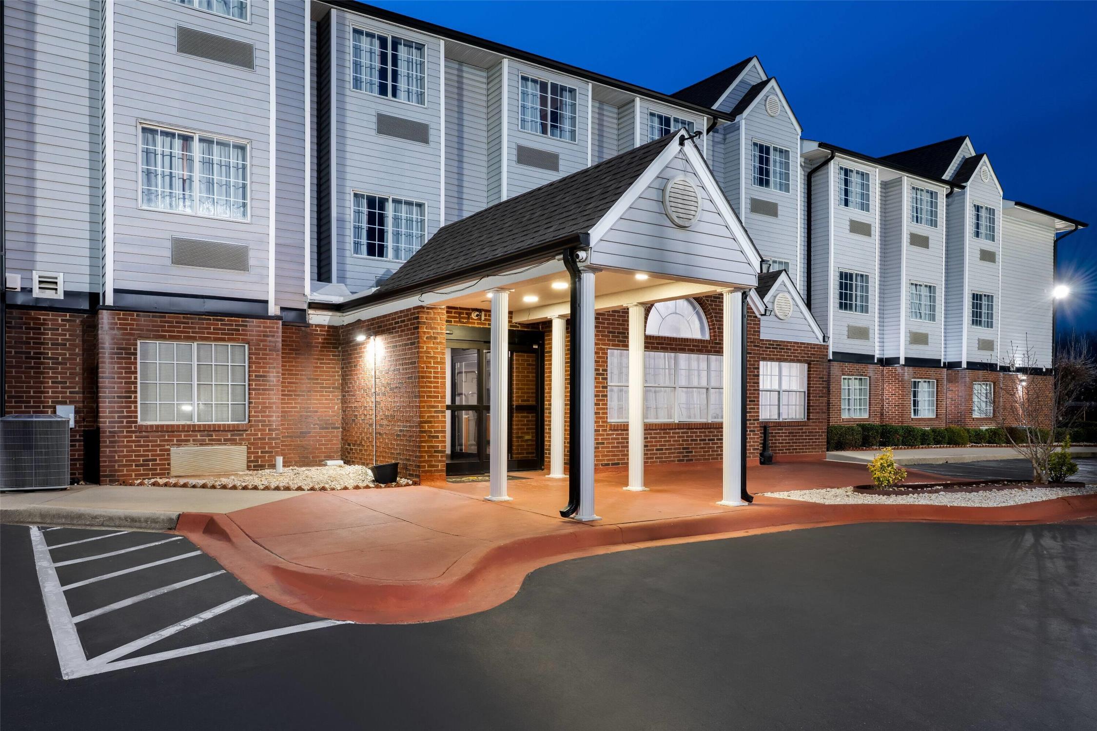 Microtel Inn & Suites by Wyndham Statesville 6/43