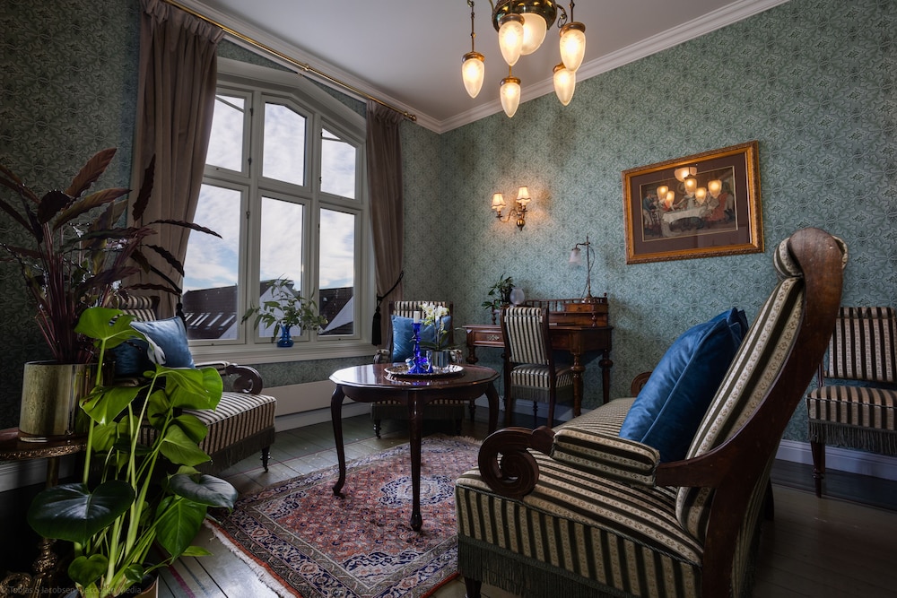Lillesand Hotel Norge 35/55