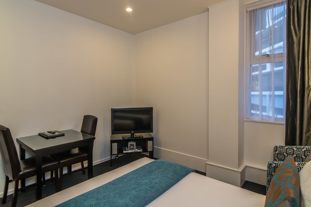 Gilmer Serviced Apartments 50/55