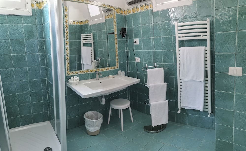 Dimora Fornillo Hotel 56/57