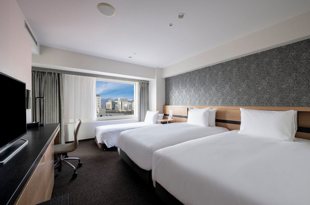 Standard, Twin Beds, Middle Floor, Corner
