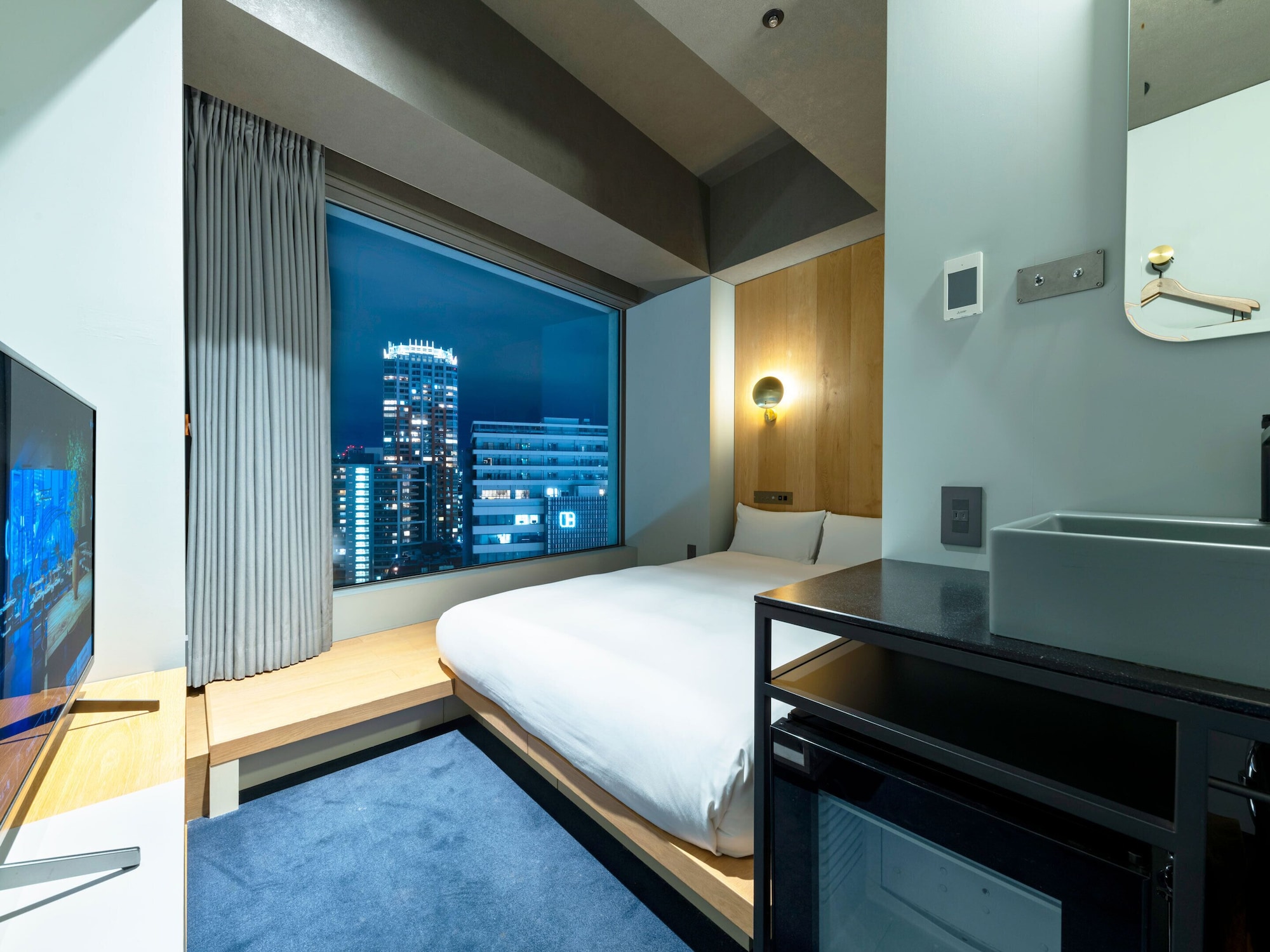 Medium, Double Bed