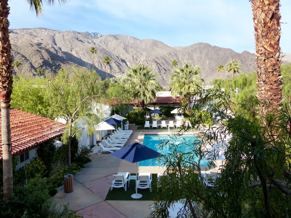 Alcazar Palm Springs 31/37