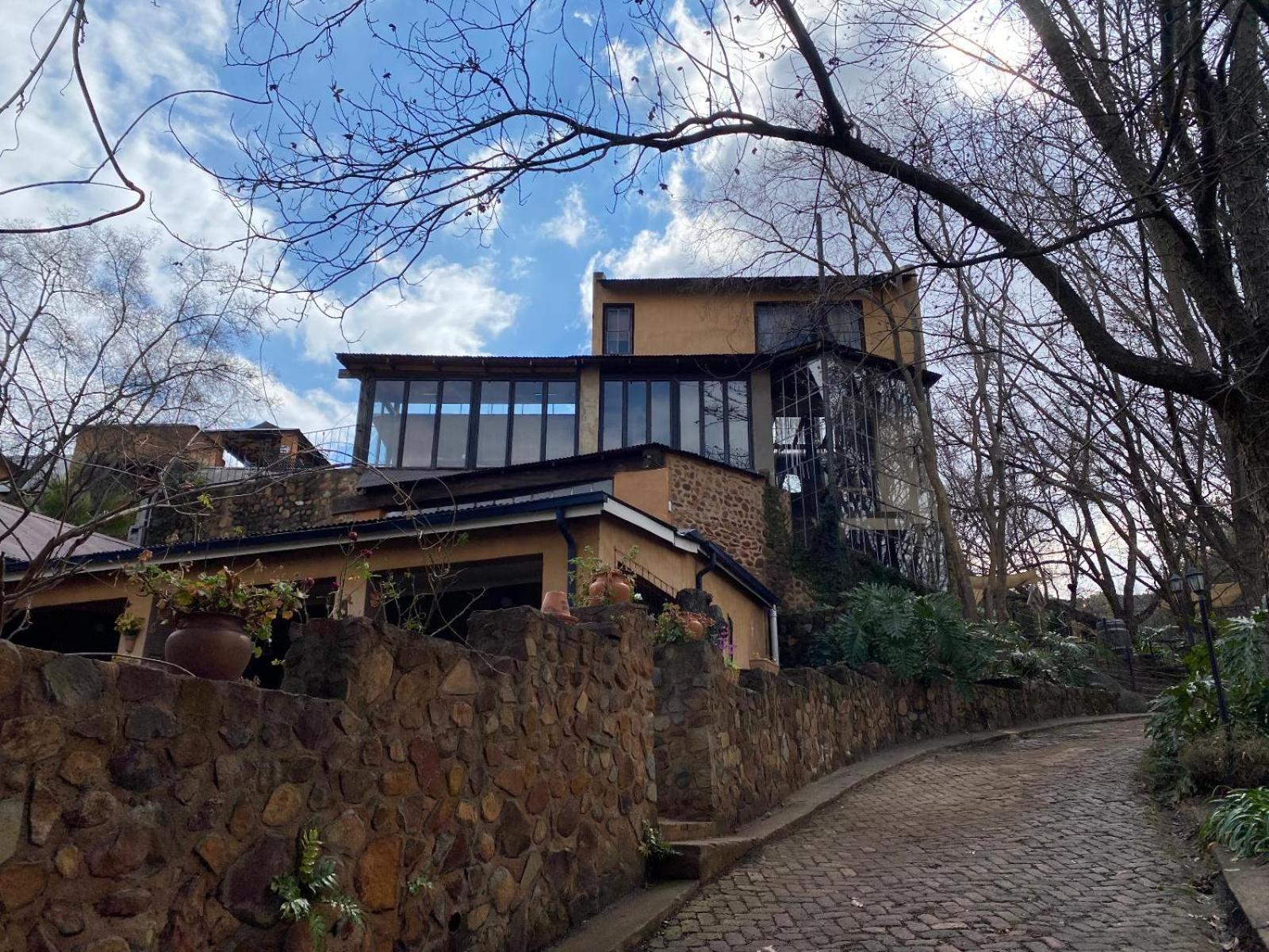 Black Horse Estate 2/50