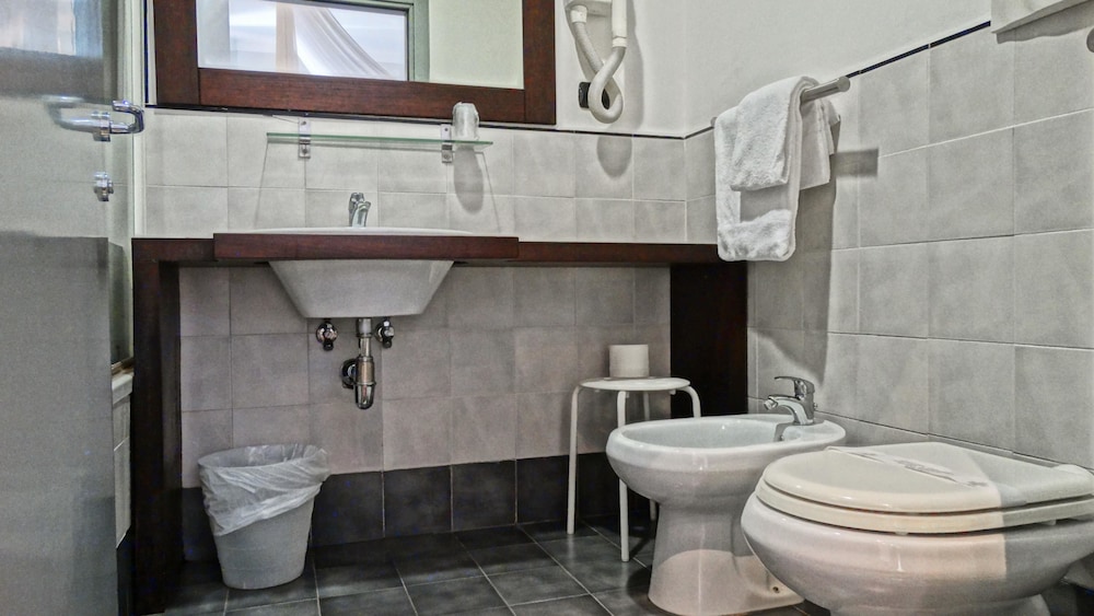 Hotel Giuggioli 60/65