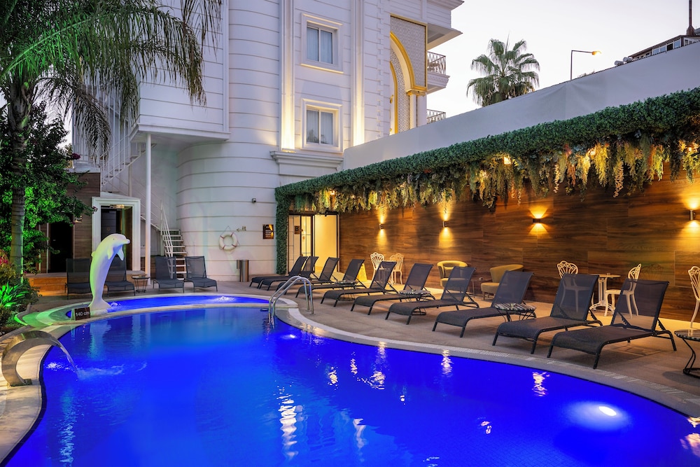 Sealife Lounge - Adults Only 26/50